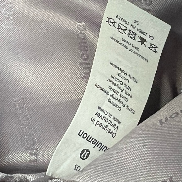 Lululemon Double Up Pouch/Wallet-Levander w/ metal logo medallion - Picture 9 of 13
